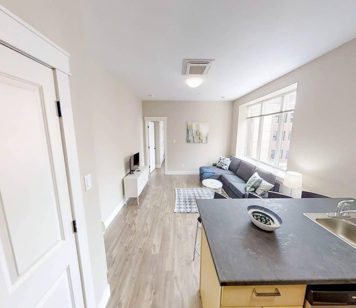 Premium Condo Heart Of Uptown Location Parking Coffee Saint John Buitenkant foto