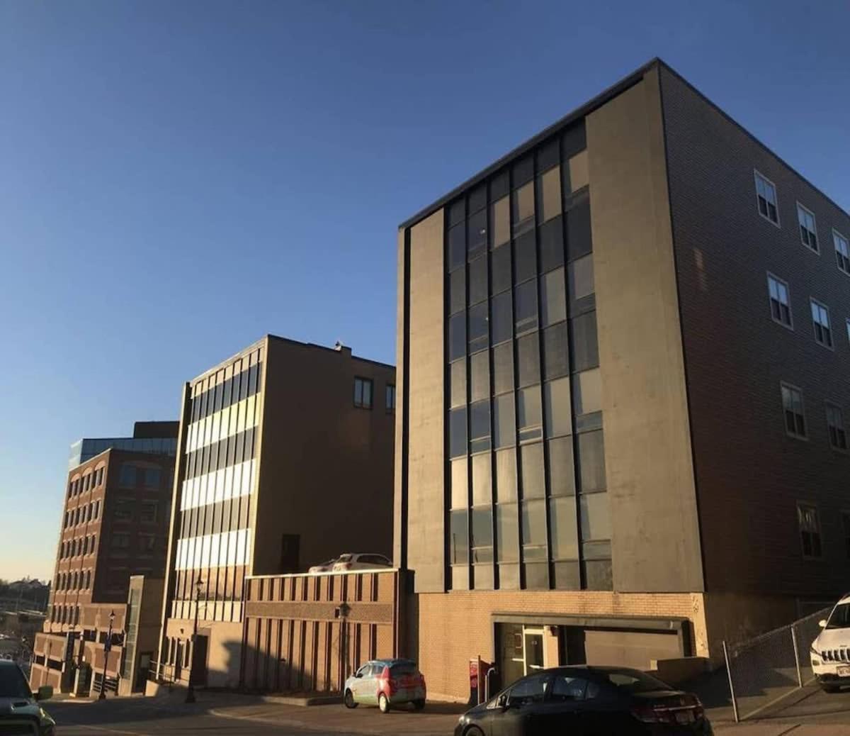Premium Condo Heart Of Uptown Location Parking Coffee Saint John Buitenkant foto