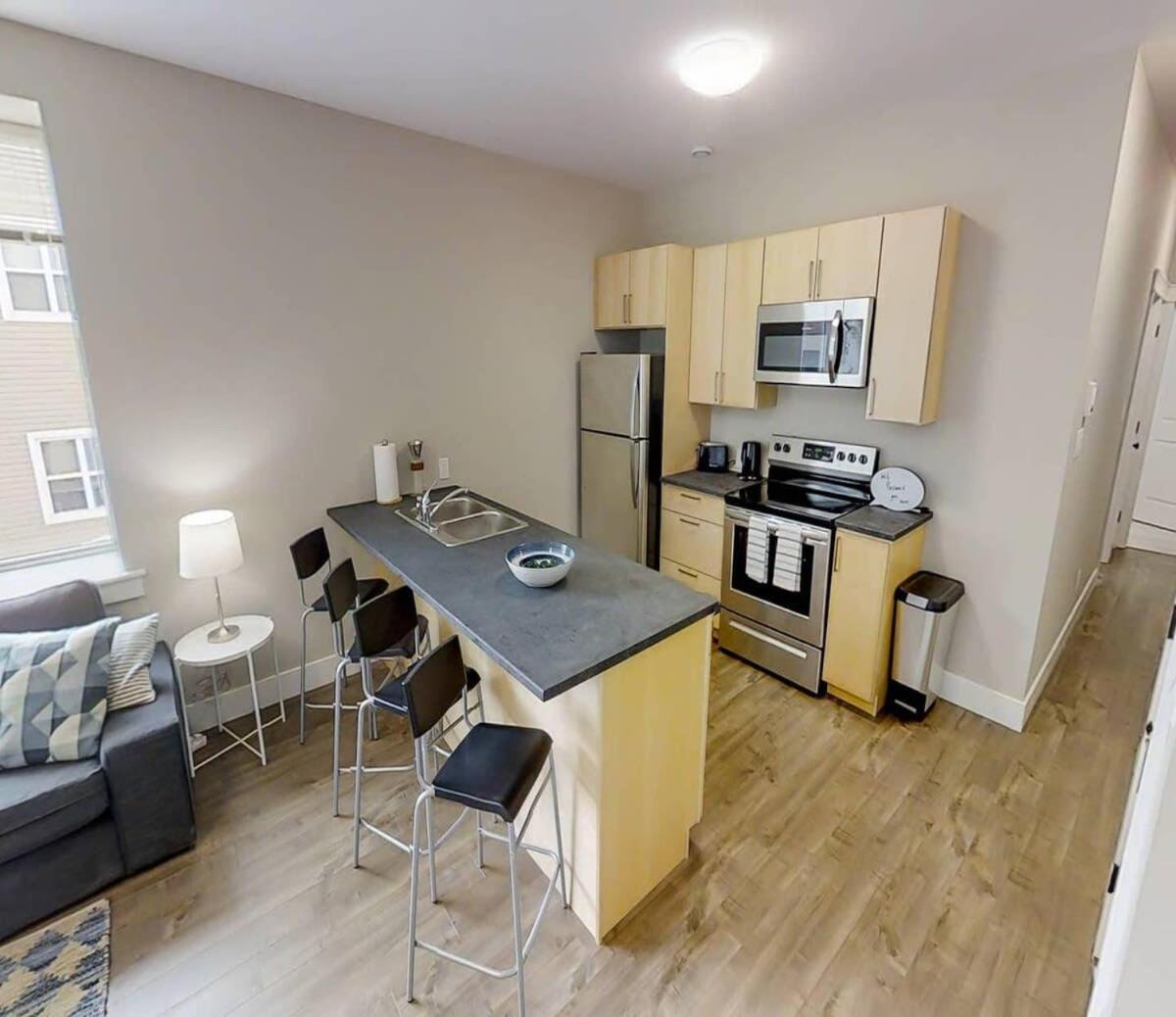 Premium Condo Heart Of Uptown Location Parking Coffee Saint John Buitenkant foto